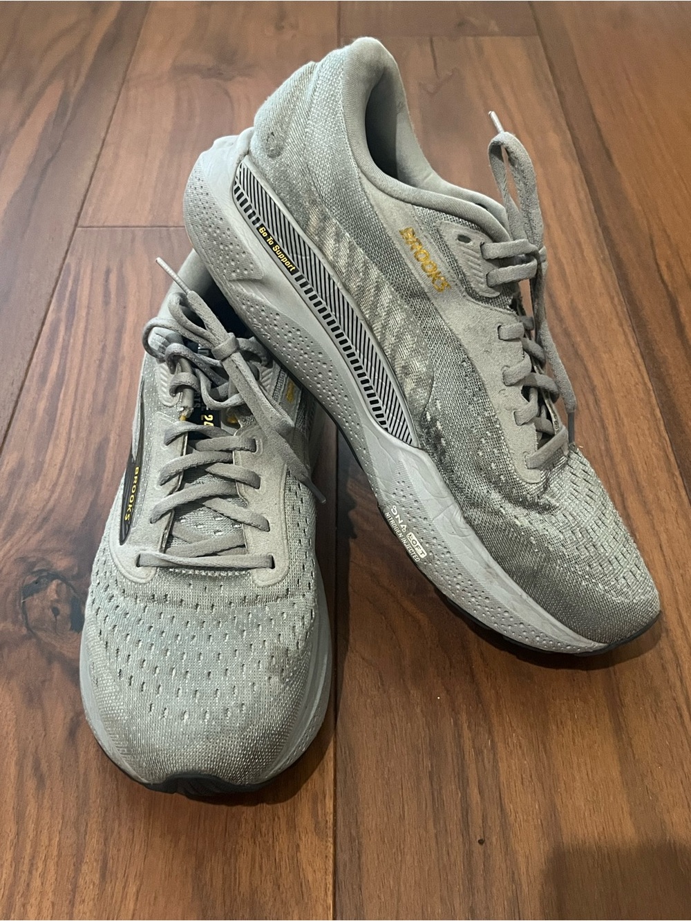 Brooks Men's Running Shoe - Grey Size 8.5